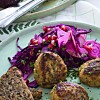 Julefrikadeller med råkost