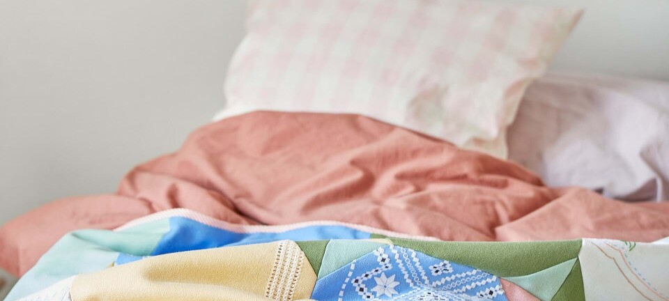 Fra bord til seng: Sådan laver du dit eget patchworktæppe