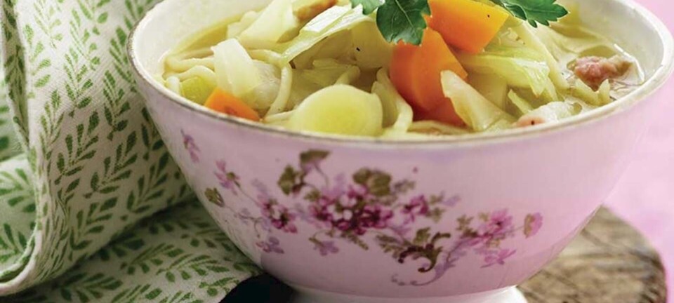 Hvidkålssuppe med rodfrugter