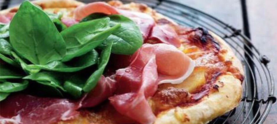 Pizza med kartofler og parmaskinke
