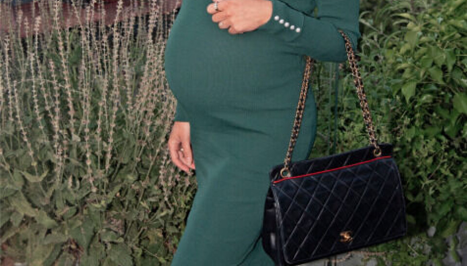 Claudia Rex viste sin højgravide mave frem i Tivoli (Foto: Anthon Unger).