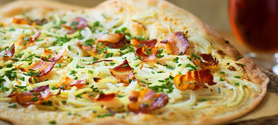 Flammkuchen: Skøn opskrift på specialiteten fra Alsace