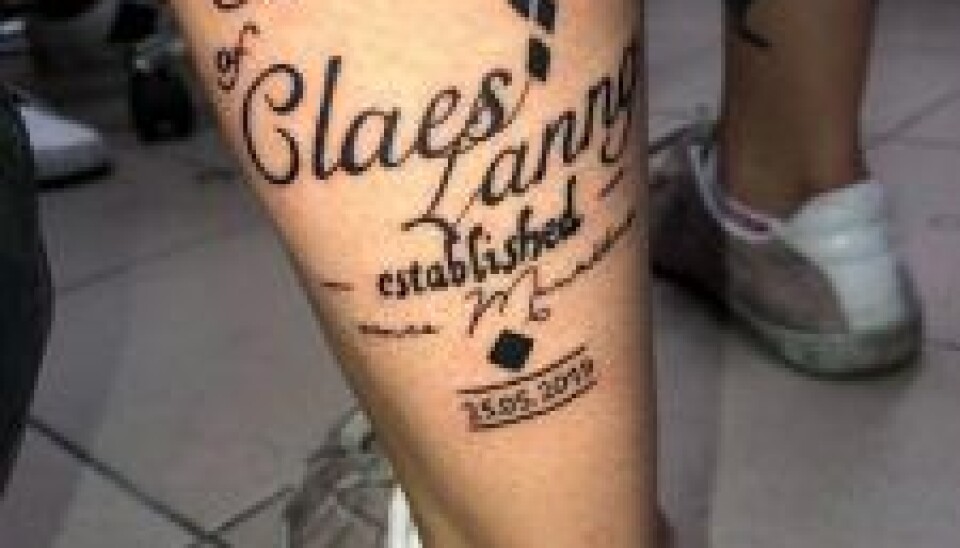 Cecilie har fået lavet denne store kærlighedserklæring til sin 'Ex on the Beach'-kæreste Claes (Foto: Privat).