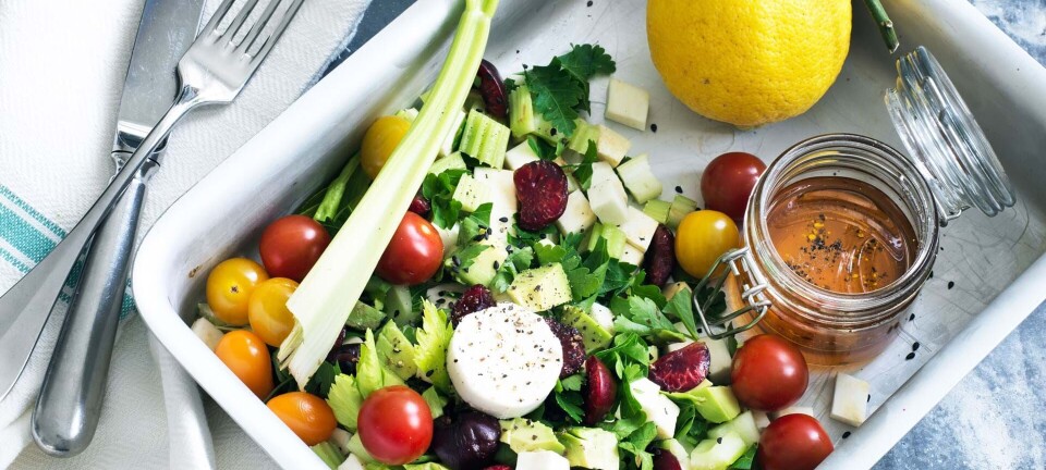 Sund salat med kirsebær og gedeost