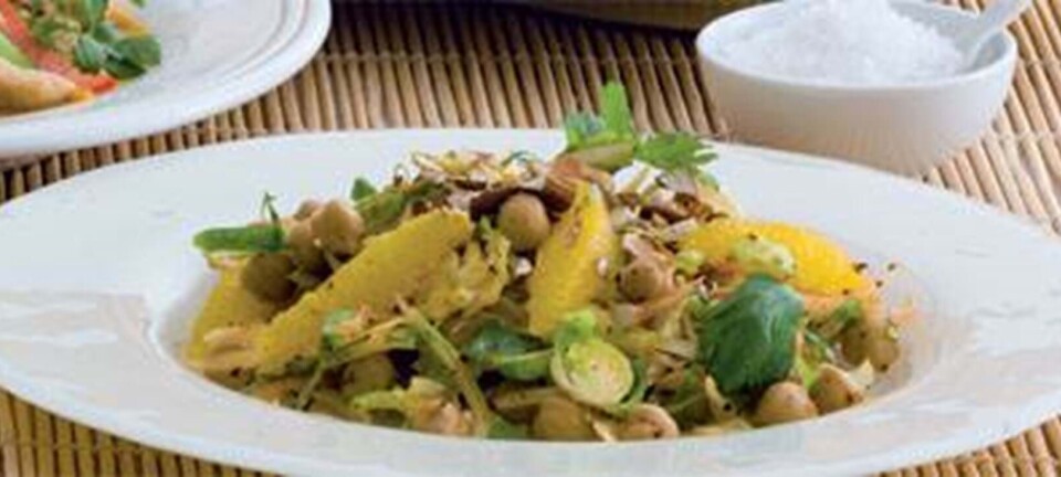 Krydret vegetarisk wok med kikærter og appelsin