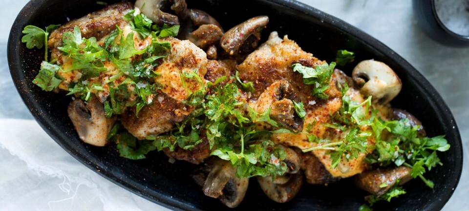 Nemme mørbradbøffer med flødechampignon