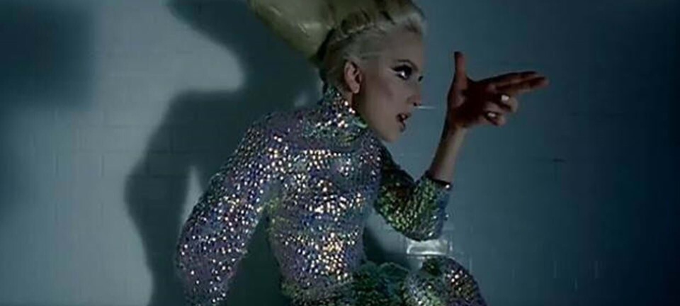 Lady Gaga i futuristisk Alexander McQueen