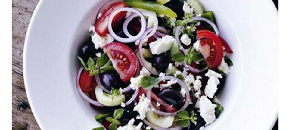 Græsk salat: Lav den ægte salat, der smager af Sydeuropa