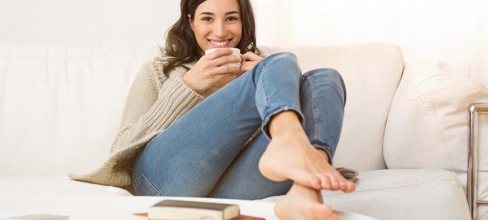 Sidder du ned hele dagen? Se her, hvorfor du skal rejse dig op