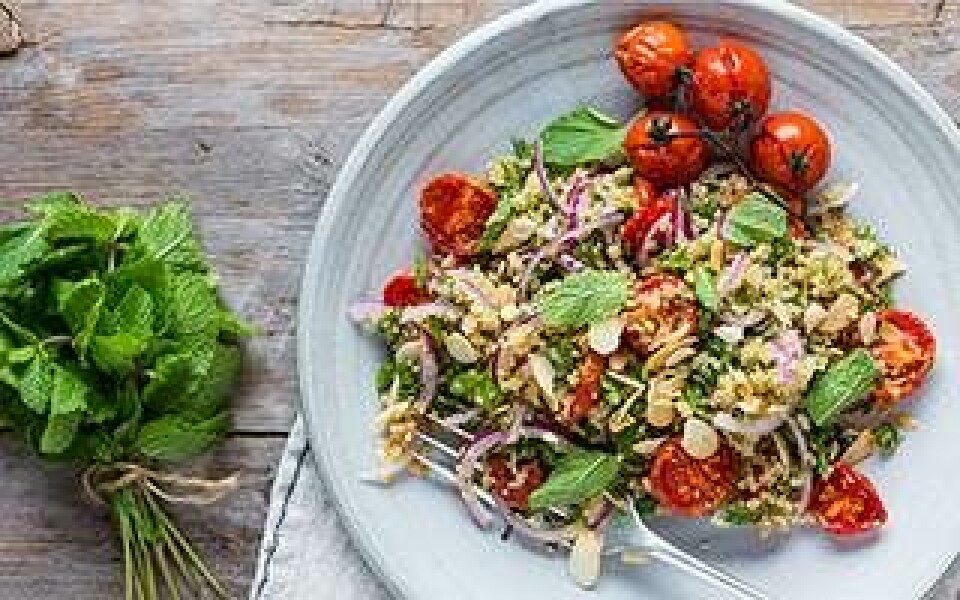 Sund & energifyldt med sprøde salater