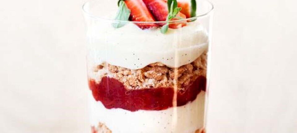 Dessert: Rabarber-jordbærtrifli