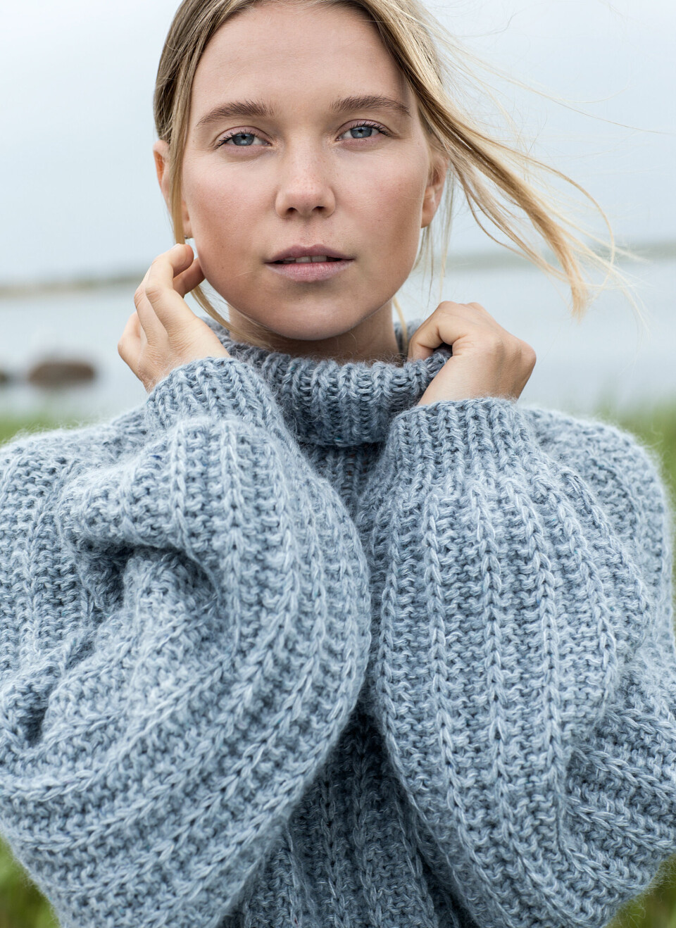 Raglansweater i falsk patent