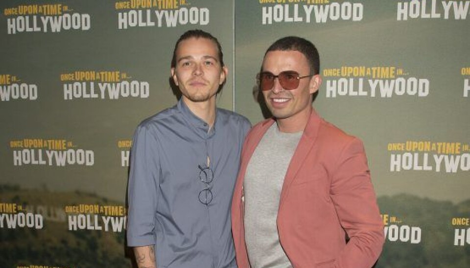 Gustav viste for første gang kæresten Kenneth frem på den røde løber, da de i august 2019 tog sammen til premiere på filmen 'Once upon a time in Hollywood' (Foto: Peter Hauerbach).