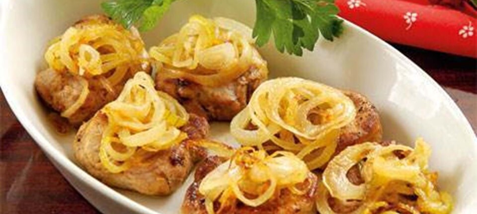 Mørbradbøf med løg