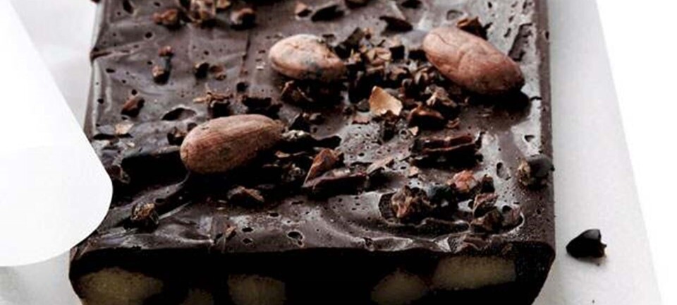 Chokoladekonfekt med marcipan, nougat & espresso