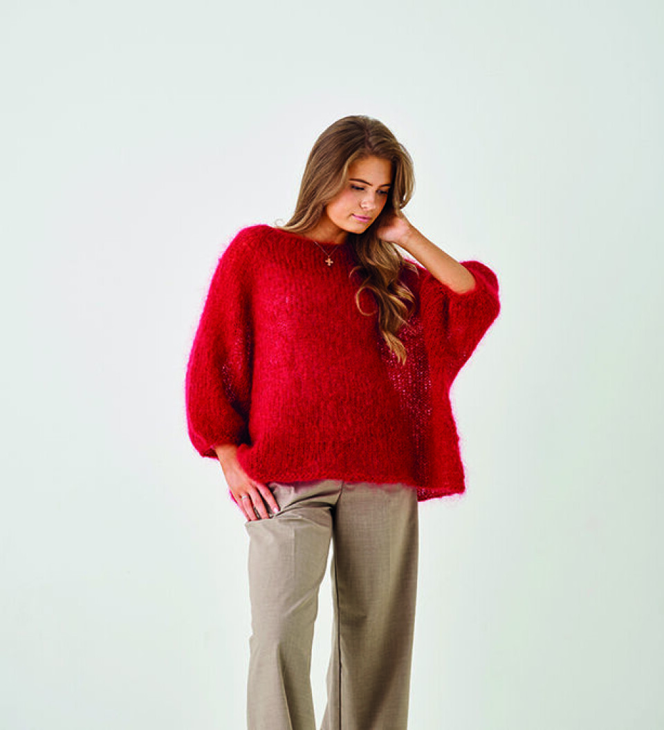 Oversized raglanbluse strikopskrift.jpg