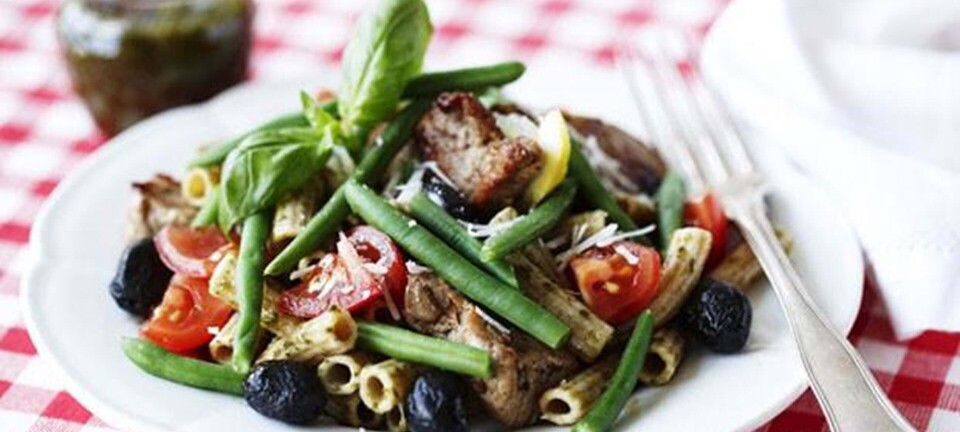 Pasta med mørbrad og pesto