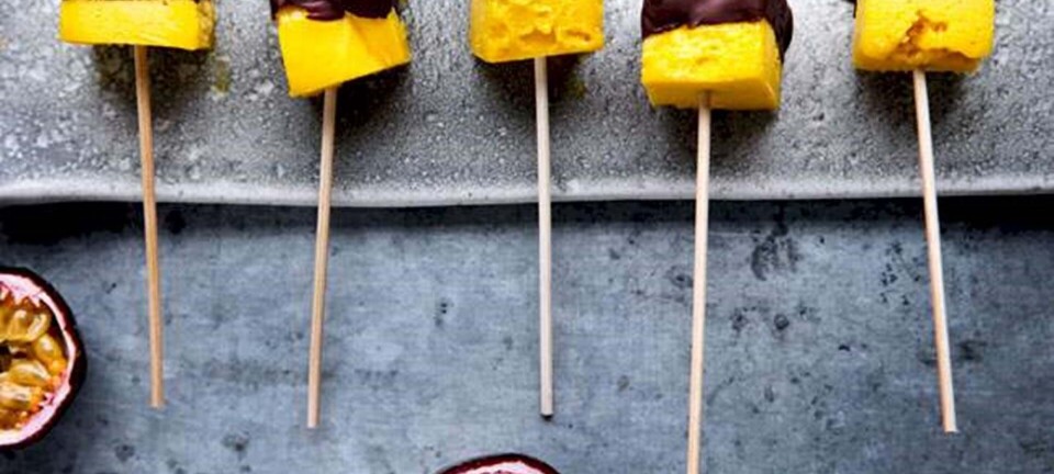 Mango-passionsfrugt-sorbet med chokolade