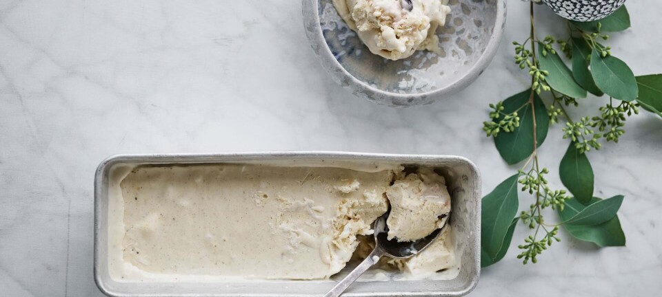 Risparfait med kirsebær: Risalamandeis