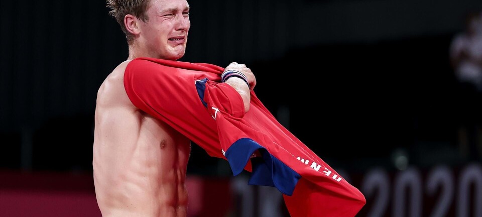 Den moderne mand tør heldigvis at vise følelser – men både Hjulmand og Axelsen viser, at vi ikke er helt i mål endnu