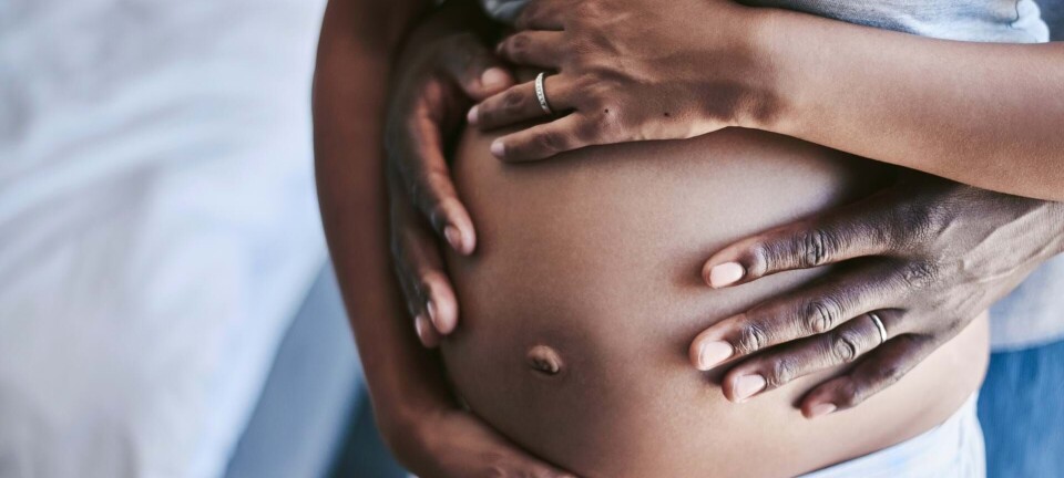 Gravid uge 25: Nu kan din partner mærke spark