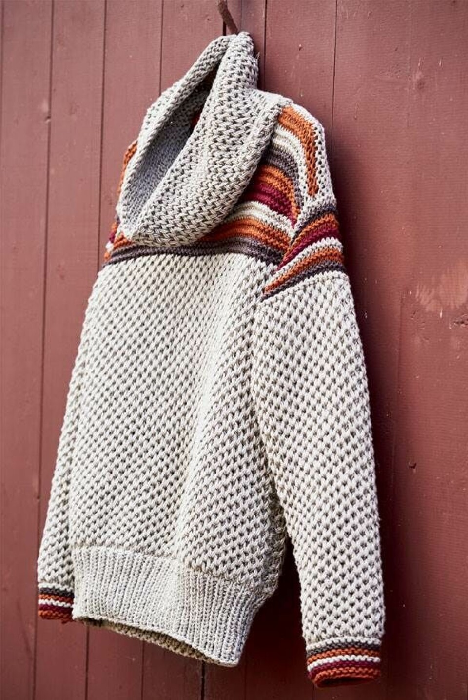 Strik selv: Sweater med bikubemønster