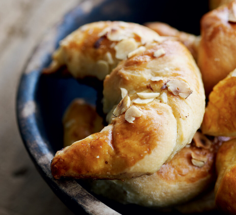 Croissant med chokoladeremonce