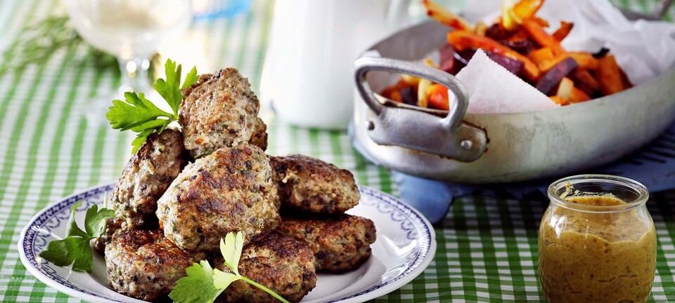 Frikadeller med bagte rodfrugter