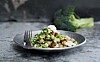 Kikærter med broccoli og feta