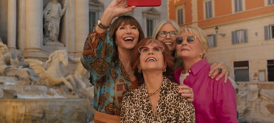 'Lav en pagt med veninderne': Fire hjerter til film om modne damer i lækre biler