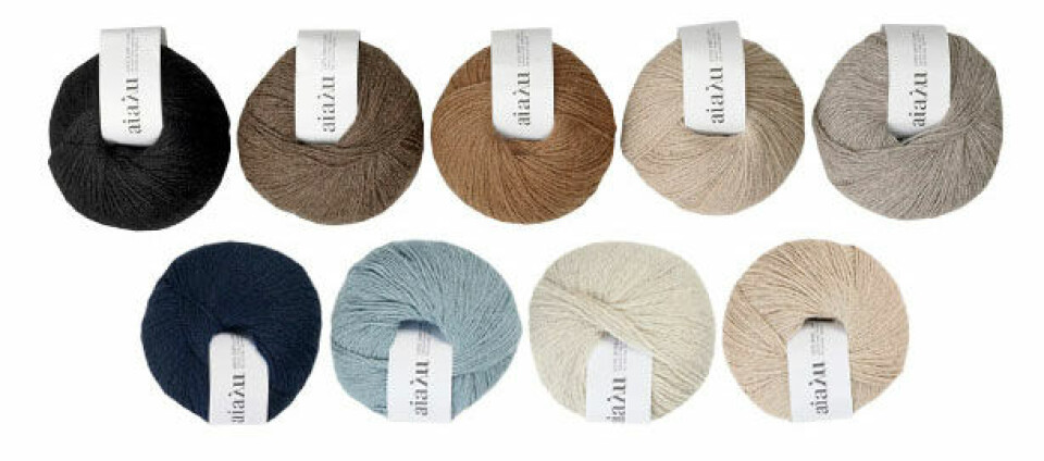 Strikketrenden fortsætter, og ofte passer vi bedre på de ting, vi strikker selv, beholder dem længere og reparerer på dem. Garn, 100 % babyllamauld i Aiaiyus signaturfarver, 50 g, 95 kr.