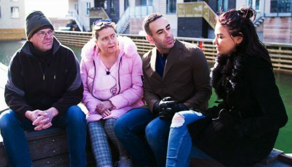 Fie Laursen og hendes forældre Eddie og Anette deltog med deres datter i 'Abdel mellem fjender' på DR2 i forsommeren (Foto: DR).