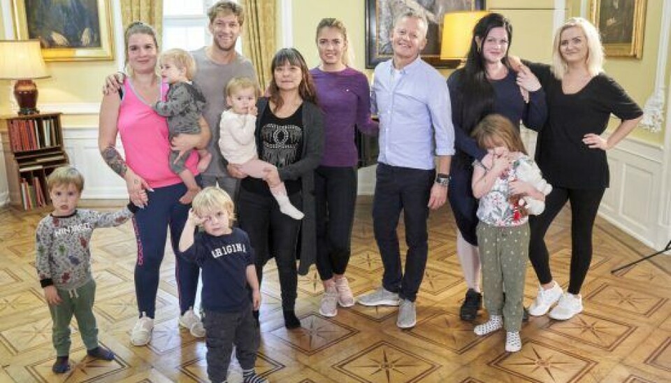 'De unge mødre på slottet' var et specialprogram ført an af Bubber, hvor de unge mødre Luna, Nanna, Martinna og Simone skulle styrke deres kroppe og selvtillid, blandt andet med hjælp fra 'Vild med dans'-stjernen Michael Olesen (Foto: Janus Nielsen)