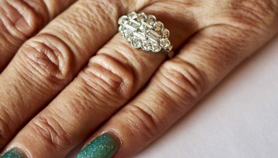 Det er noget af en ring, Nils Rømer har friet til Mette Reissmann med (Foto: Bo Nymann)