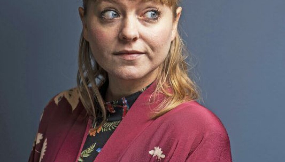 – Jeg synger altid på dansk. Men jeg synes, at det var sjovt at prøve at skrive et nummer på engelsk. Jeg havde lyst til at sige noget med den her sang, og derfor ville jeg sige det på engelsk, så de fleste kunne forstå det, fortæller Sys, hvis debutalbum ”Gør det selv” her mere end 12 år efter netop har fået femdobbelt platin, hvilket vil sige 100.000 solgte albums. (Foto: Klaus Bo Christensen)