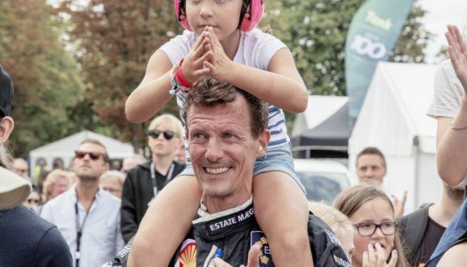 Prinsesse Athena har arvet sin fars glæde ved motorsport og har ofte været med til racerløb. (Foto: Lars E. Andreasen)