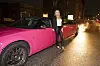 Janni og hendes gæster blev fragtet til efterfest på natklubben Lucifer i store pink limousiner (Foto: Klaus Bo Christensen)