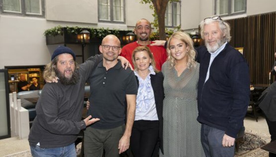 'Over Atlanten', sæson 2, Kanal 5. Anders Lund Madsen, Jesper Vollmer, Wafande, Katerina Pitzner, Julia Sofia Aastrup og Kristian von Hornsleth (Foto: Anthon Unger)
