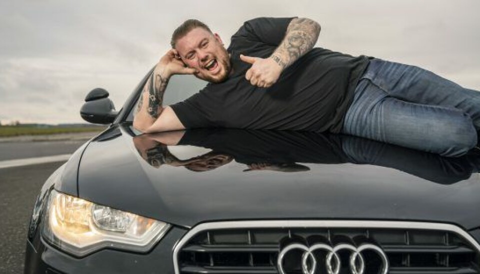 Daniel fra 'Kørelærerne' har haft flere realitystjerner under sine vinger, blandt andre Fie Laursen. Selv tror han, det må skyldes hans køreskoles afslappede og sjove fremtoning (Foto: TV 2)