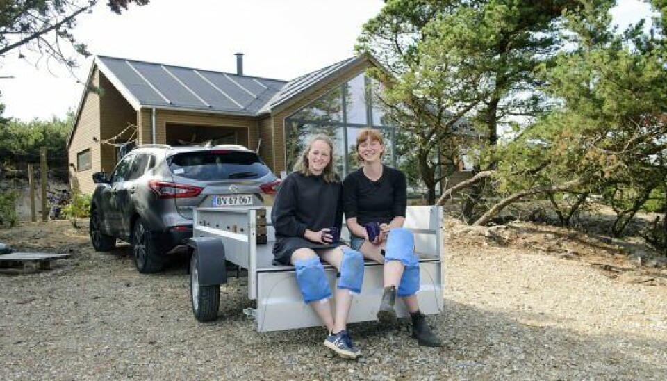 Billede af sommerhuset med panoramavinduer, som Katrine og Josefine blandt andet fik. (Foto: Jørn Deleuran/TV 2)