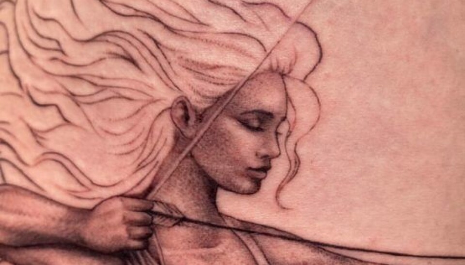 Tatoveringen er starten på et motiv, der skal fortsætte ned ad benet. (Foto: Privat.)