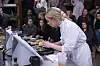 Sara Schultz Giversen kunne i aftes løfte trofæet oven på sejren i 'MasterChef 2020'. (Foto: TV3)