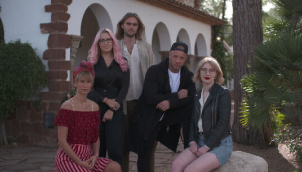 De fem deltagere: Ulrik, Sebastian, Fie, Louise og Rebecca. (Foto: TV 2)