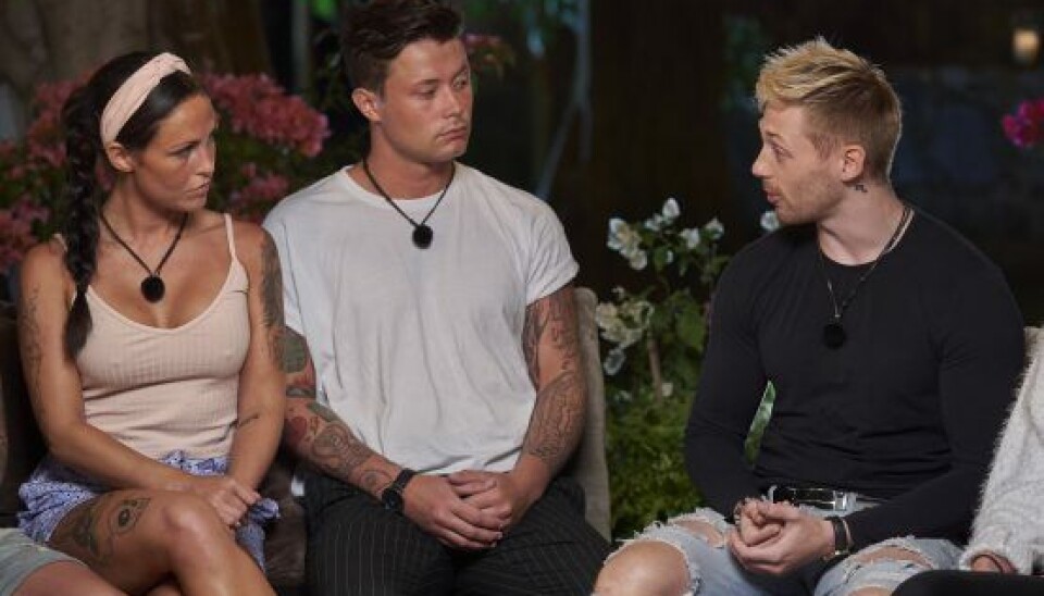 Anna og Daniel fik også langet ud efter hinanden til Pandoras på 'Paradise Hotel' 2020 (Foto: Janus Nielsen for TV3/Viaplay)