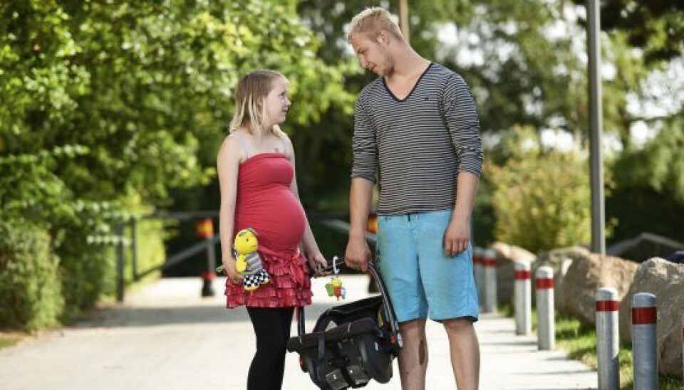 Sådan så 17-årige Natascha Linea ud, da vi første gang mødte hende i 'De unge mødre' med kæresten Bent (Foto: Discovery Networks Danmark/Janus Nielsen)