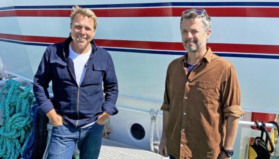 – Jeg er kommet ombord på familien Behas skib ”Wallenberg”, hvor vi sammen de næste dage sejler ud på eventyr til en række kyster i det nordjyske, skrev kronprinsen til det Instagram-billede, han delte, straks han var kommet ombord. (Foto: René Schütze og Kongehuset)