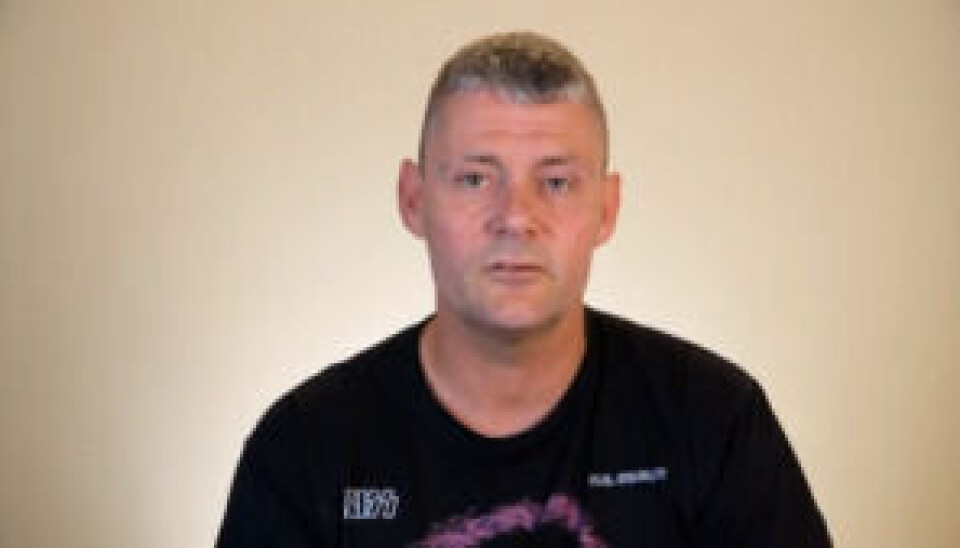 Bros far fortæller om forholdet til Bro i 'Kevin bygger Bro' (Foto: Viaplay)