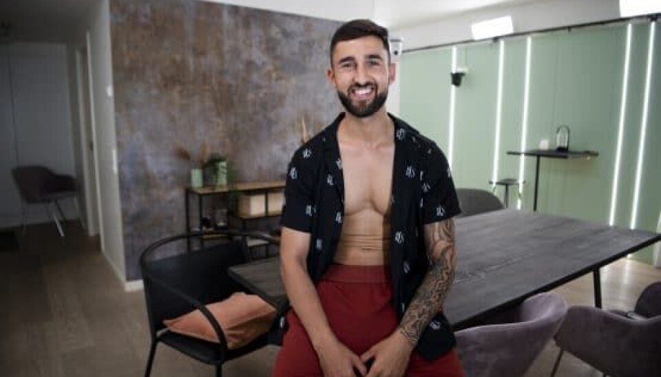 26-årige Sami i lejligheden, han i 'Singletown' bor i henover sommeren. (Foto: Anthon Unger.)