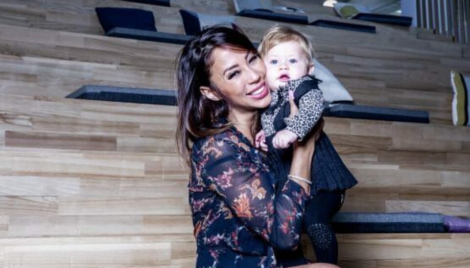 Jackie Navarro med datteren Chloé Valentina. (Foto: Lars E. Andreasen)