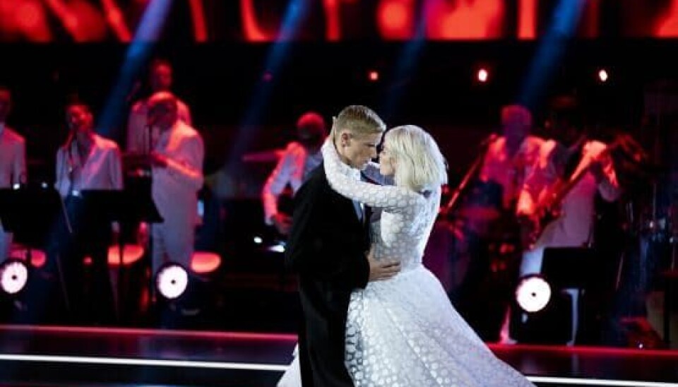 Albert Rosin Harson og Jenna Bagge i en tango. (Foto: Anthon Unger)